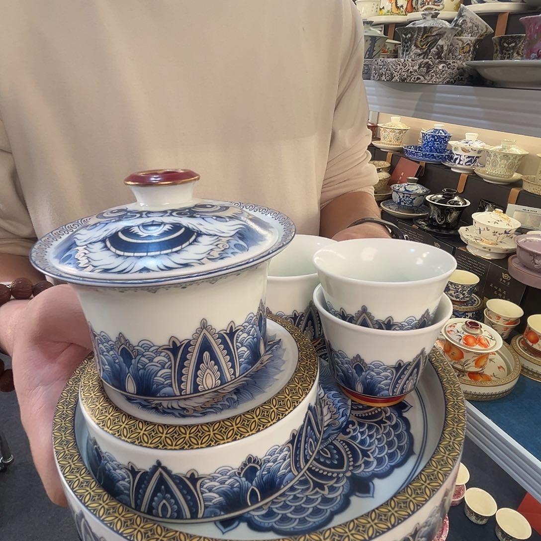 新***业这些盖碗很漂亮！！！