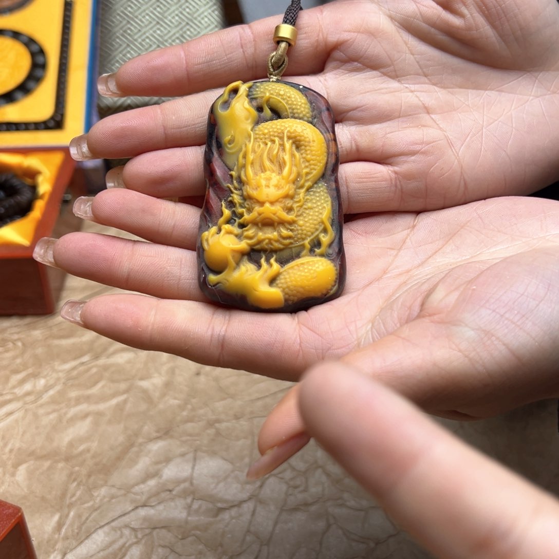 大叶紫檀（黑酸枝木类）