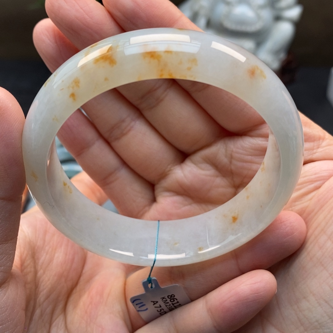 翡翠手镯未镶嵌天然