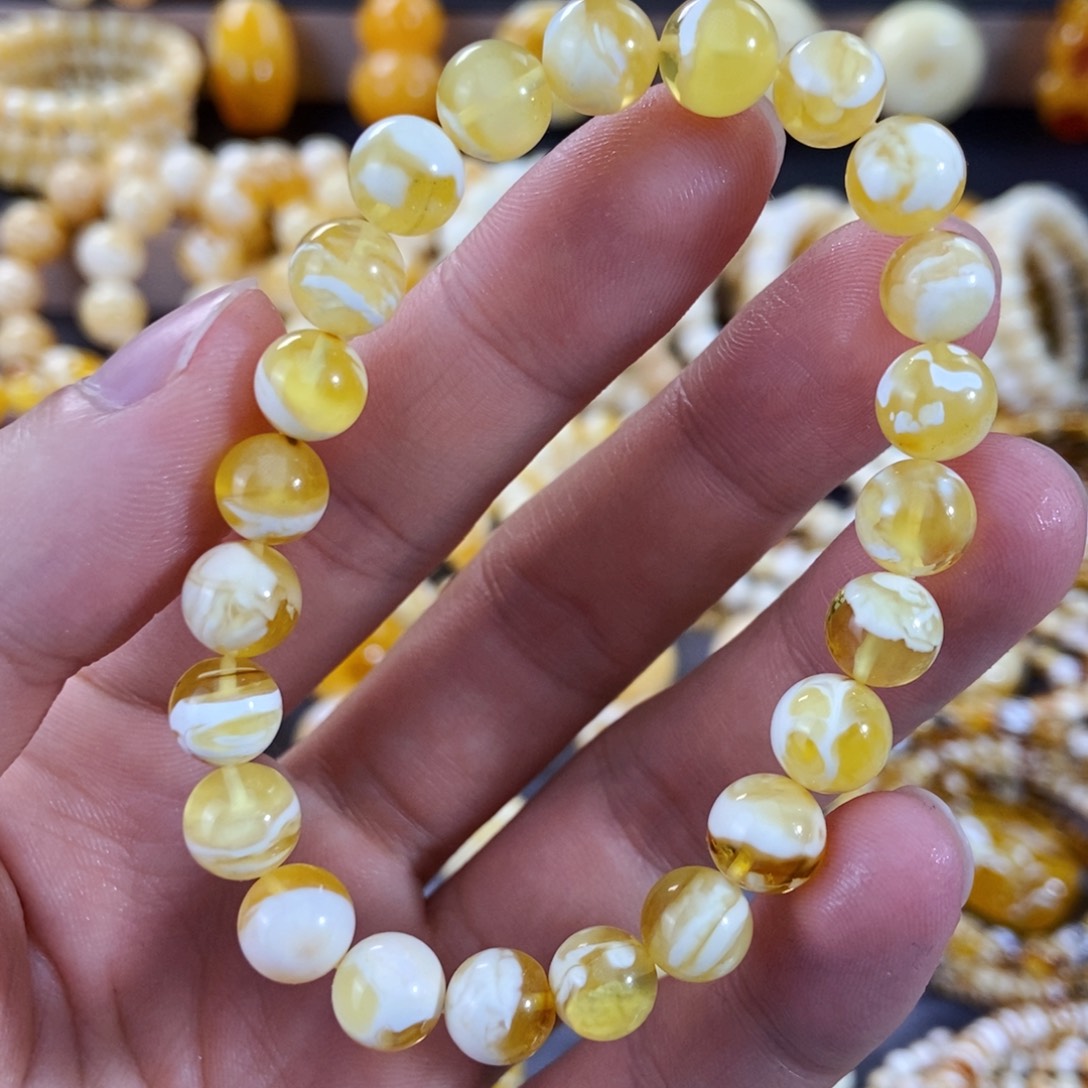 琥珀手链未镶嵌8+mm尺寸金漆白溶洞