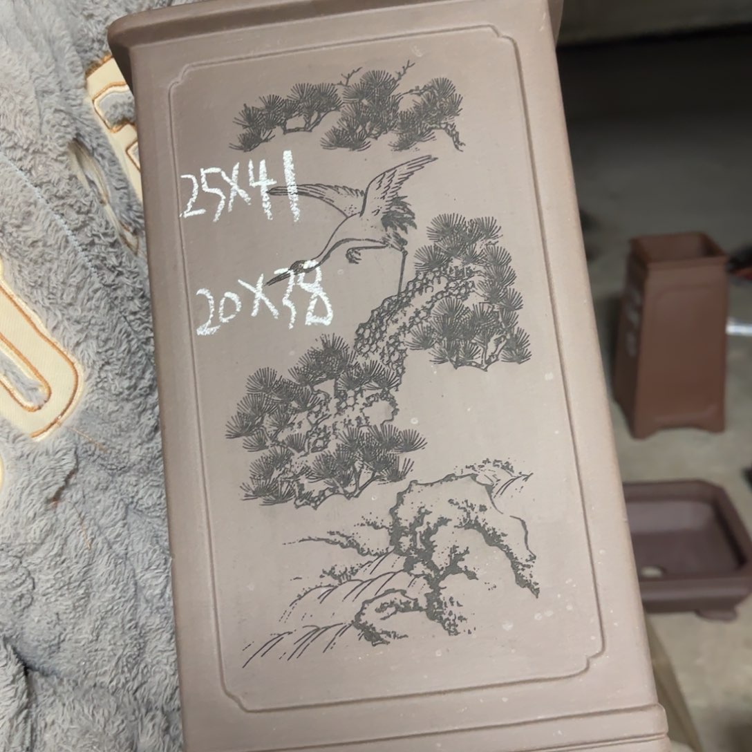 紫砂花盆呜呜呜呜