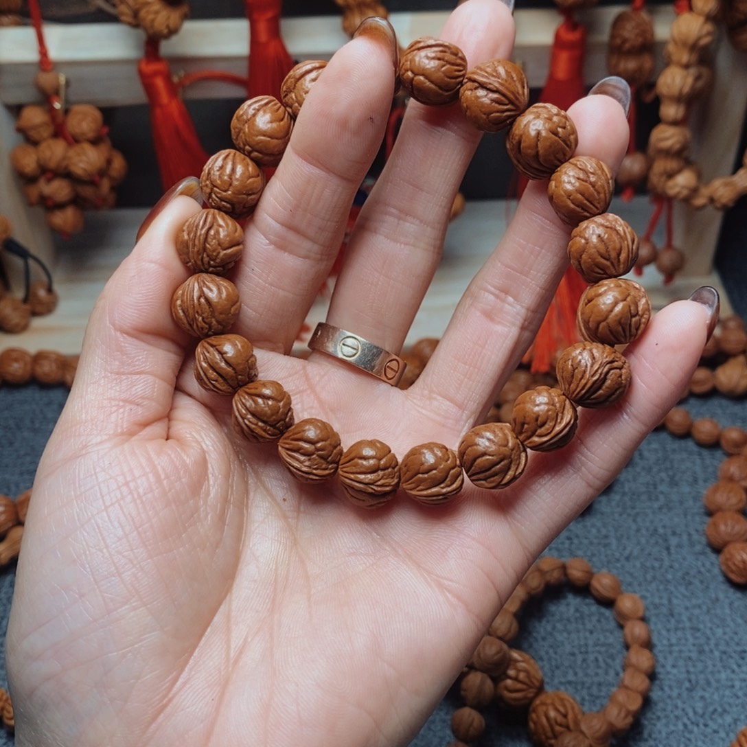 桃核吊坠龙纹桃枭