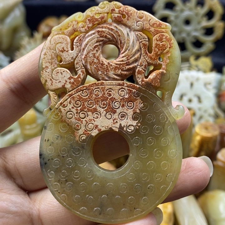蛇纹石玉颈饰未镶嵌9
