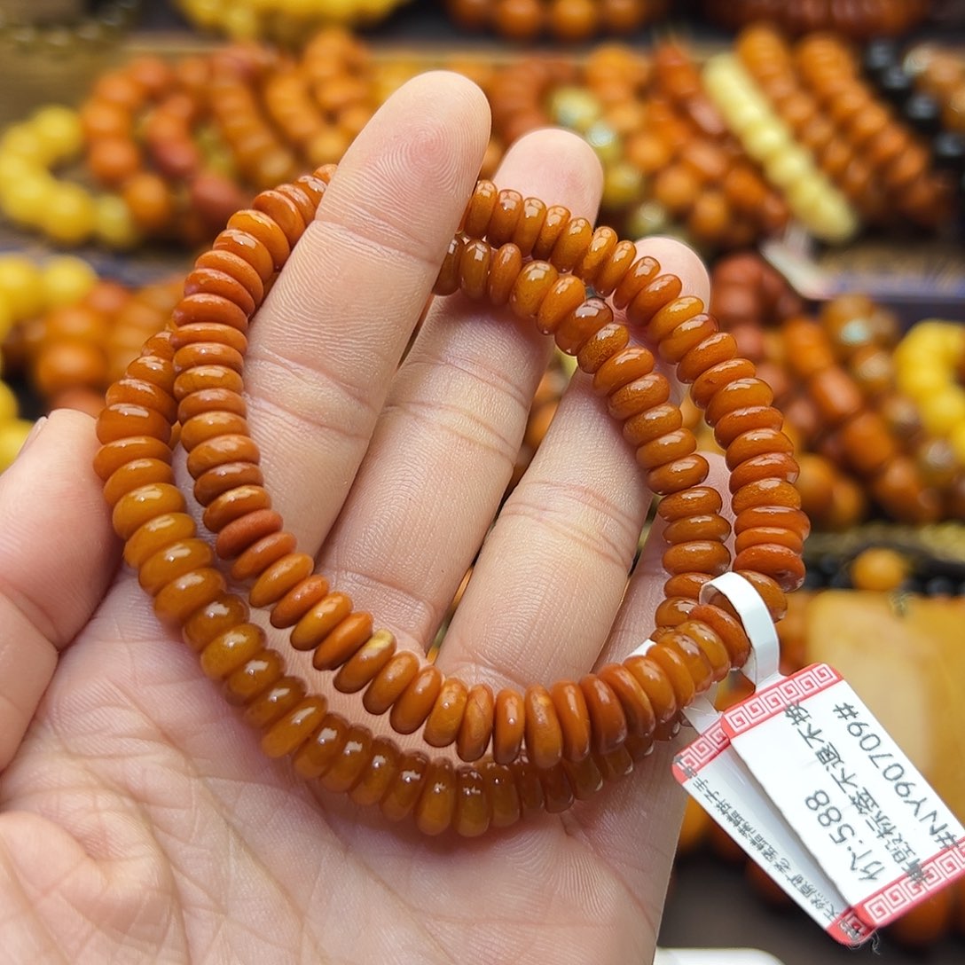 琥珀未镶嵌珠宝奇石多样性发其一