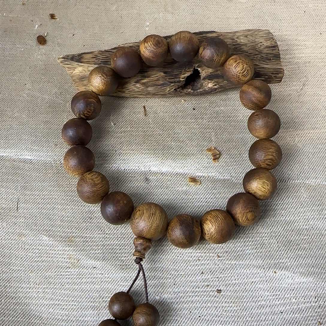 沉香沉香碎屑勾丝➕红土料子15圆珠手持款沉42克