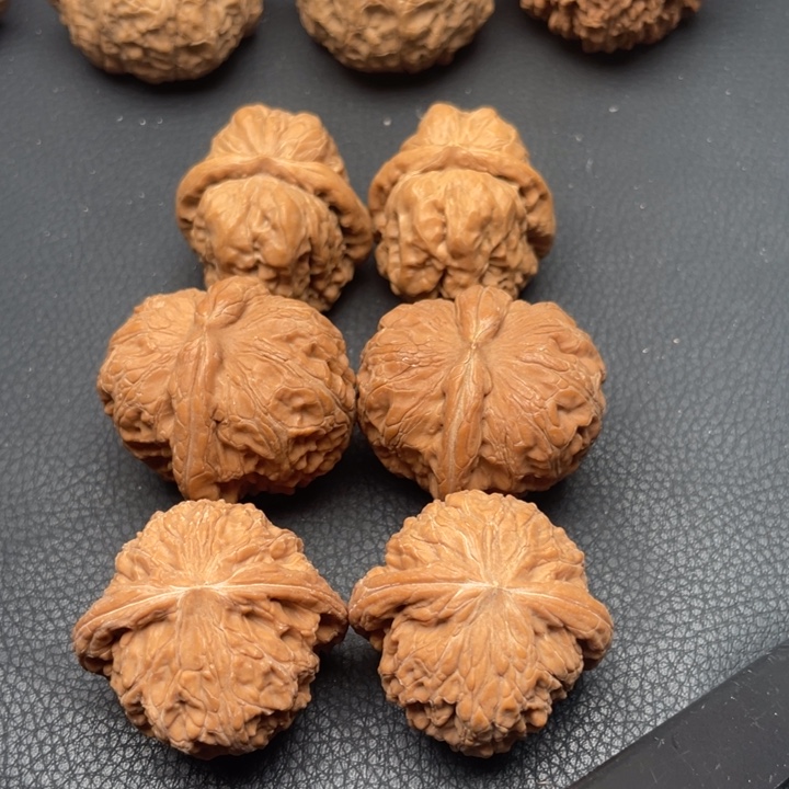 文玩核桃把件元宝