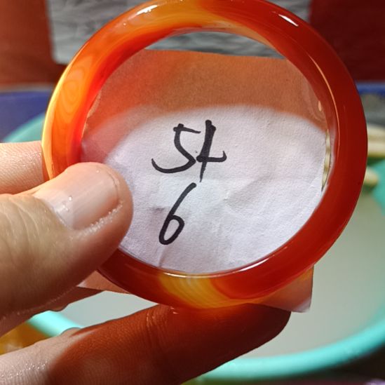 芙蓉石手镯未镶嵌