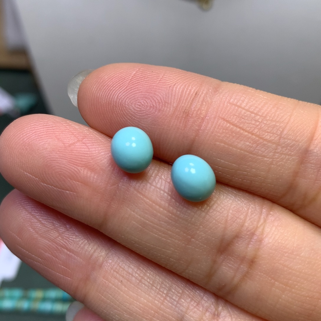 绿松石耳钉18K金镶嵌