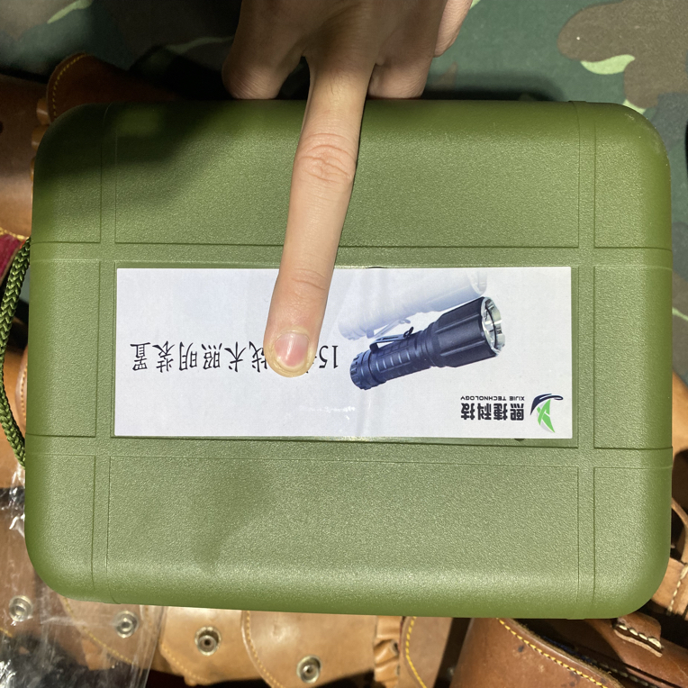 强光可充电调焦远射多功能手电筒户外便携家用应急照明