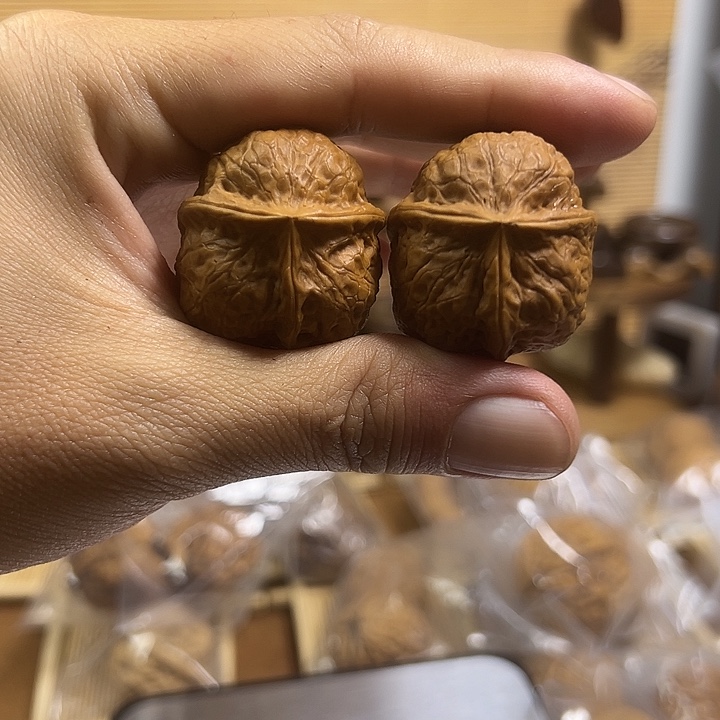 文玩核桃吊坠精品三棱