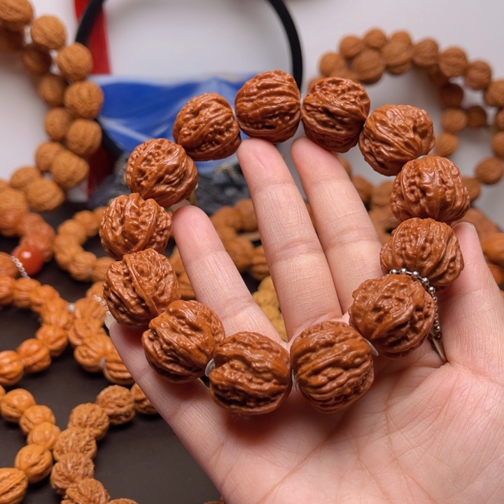 文玩核桃吊坠玉*麟核桃手串