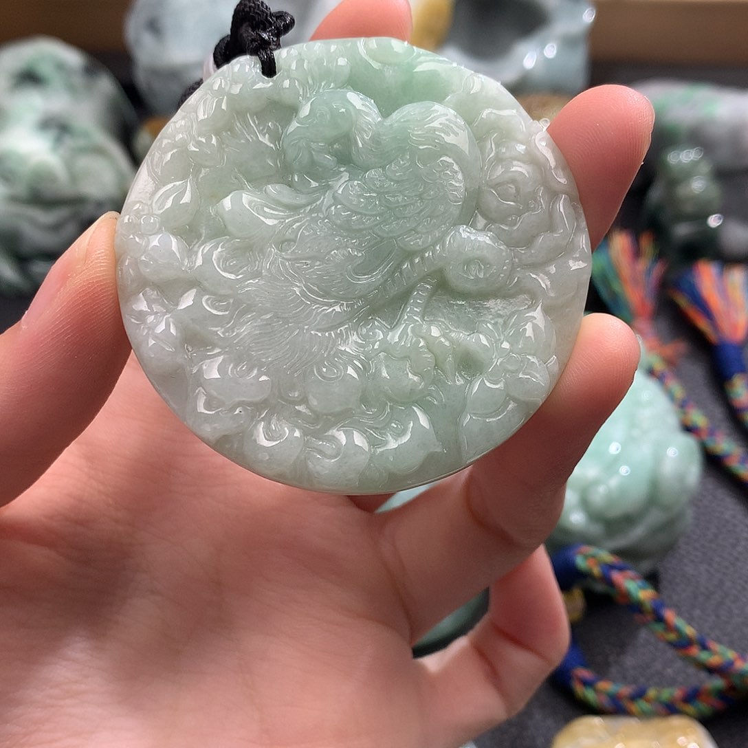 吊坠(不含链)未镶嵌翡翠