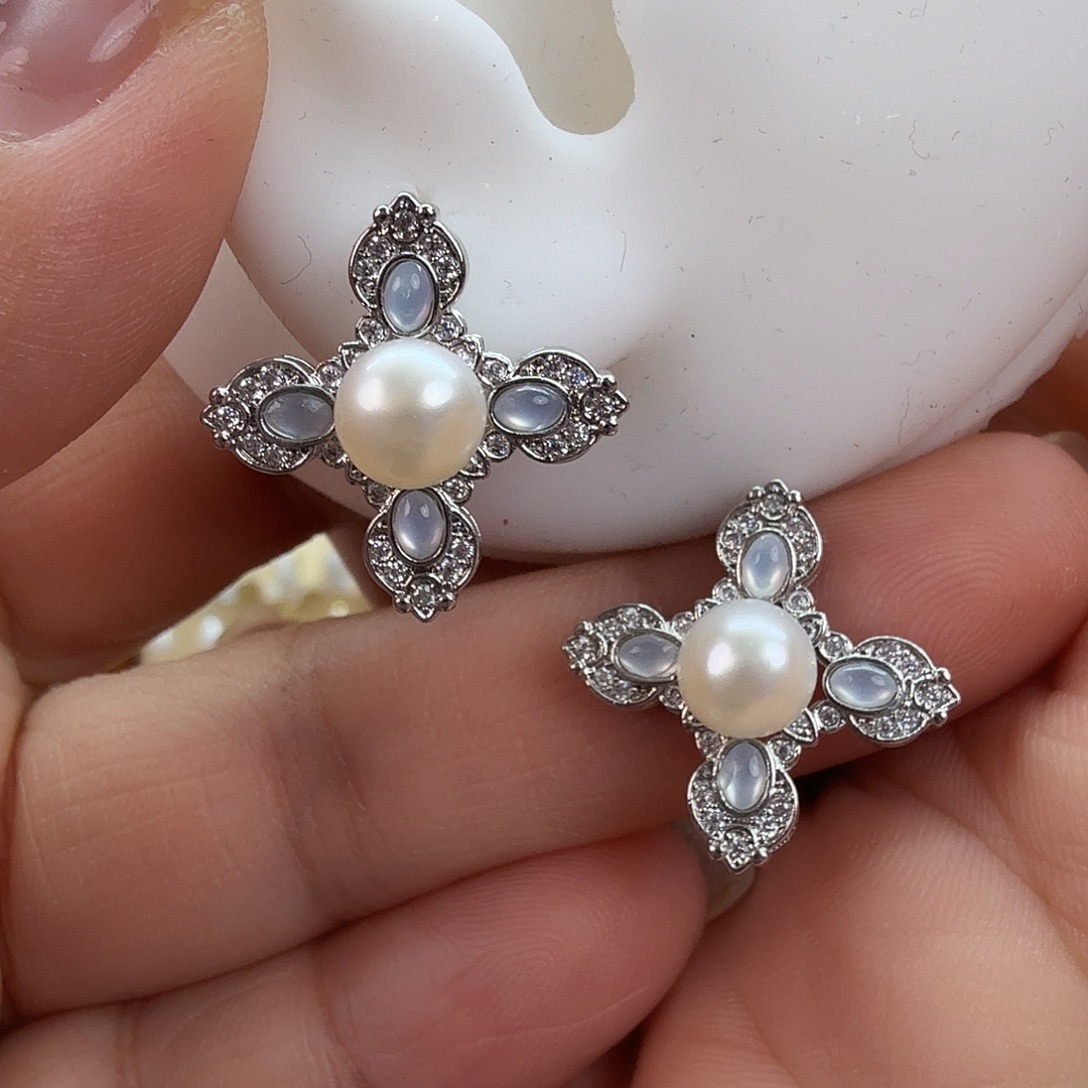 淡水珍珠耳饰未镶嵌