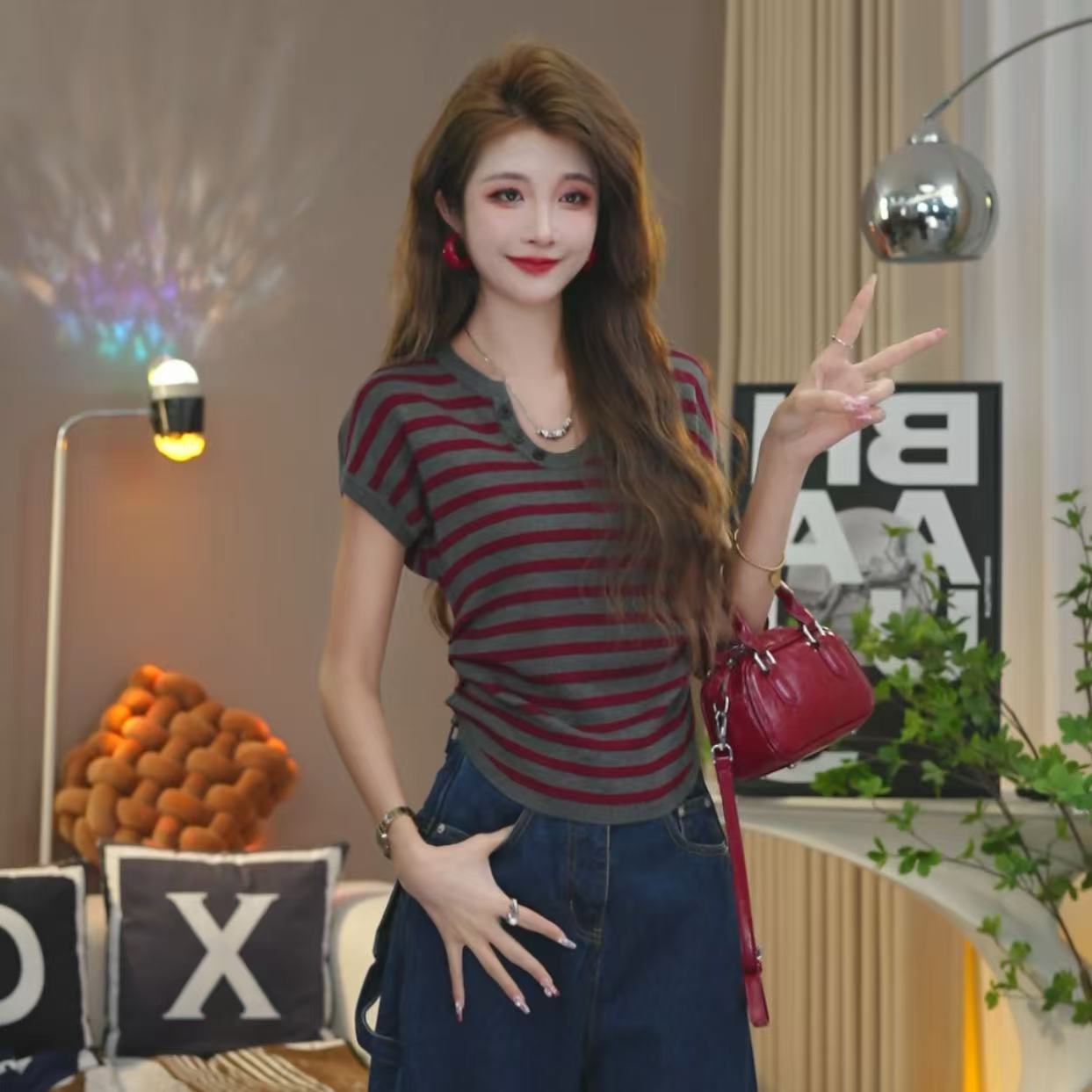 笑歌家-撞色条纹小U领捏褶收腰显瘦百搭短袖针织上衣-新款百搭