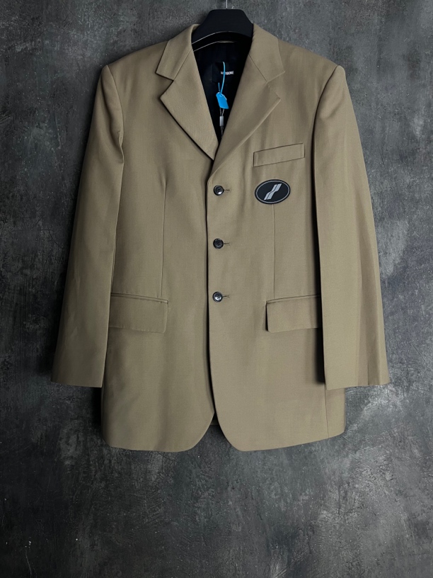 全新未使用 WE11 DONE S码*1/徽标logo西装外套 带垫肩/02384