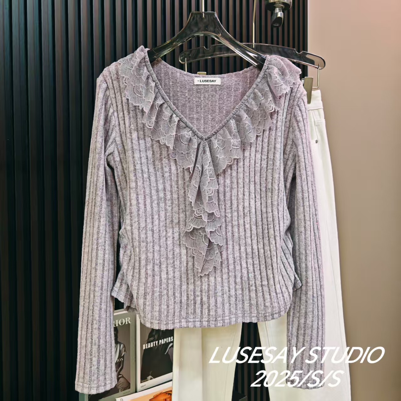 LUSESAY 荷叶边时尚设计感 2025秋季新款长袖t恤女百搭显瘦上衣