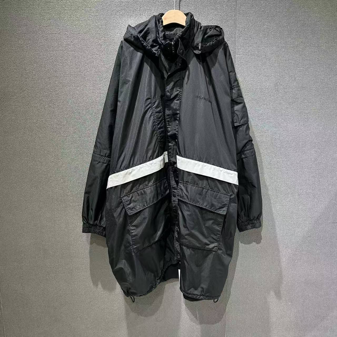 99新 Balenciaga/巴黎世家 （pm）反光条派克大衣 99新46码/3187