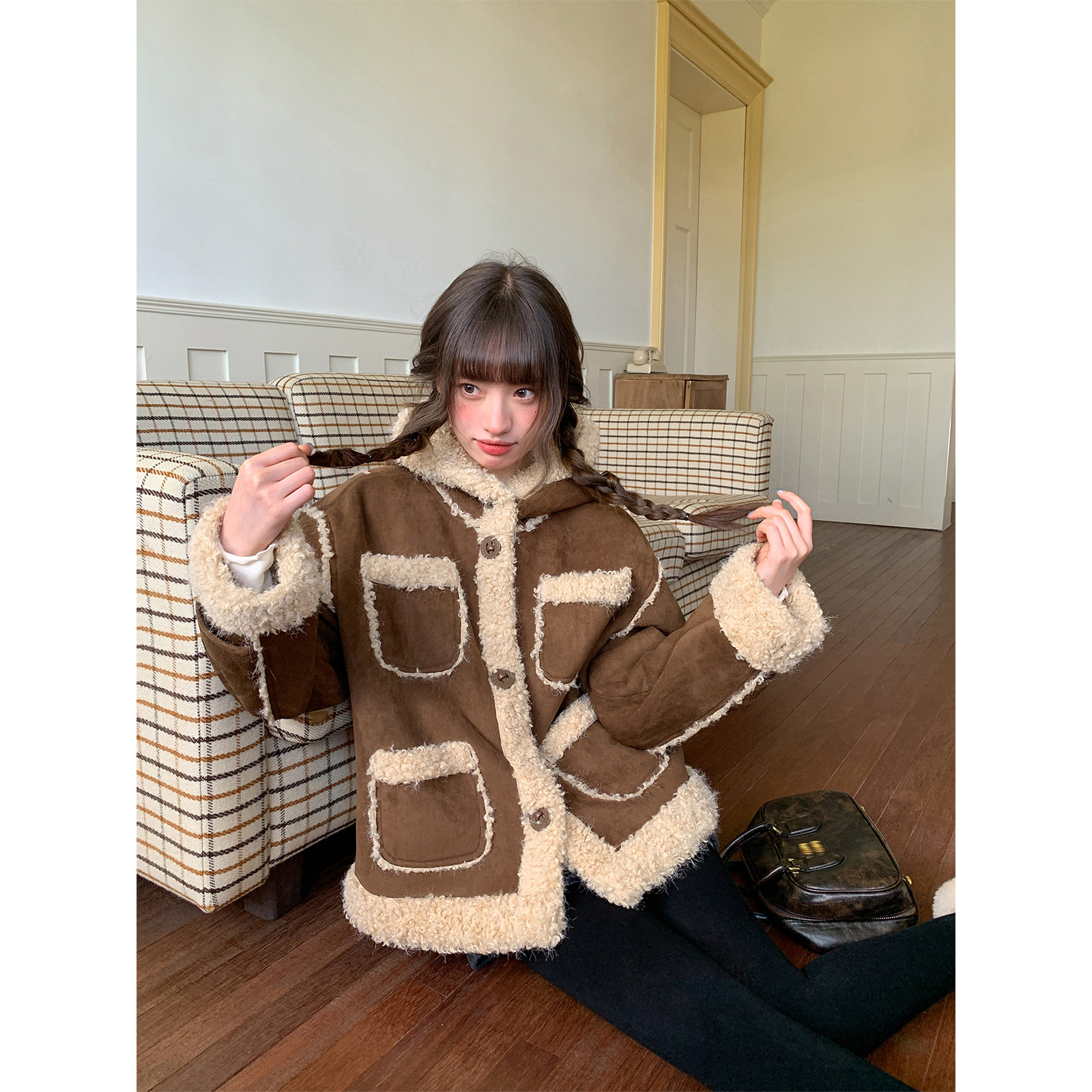 你好卡农 温暖壁炉！皮毛一体连帽麂皮绒外套KE25Z7994D