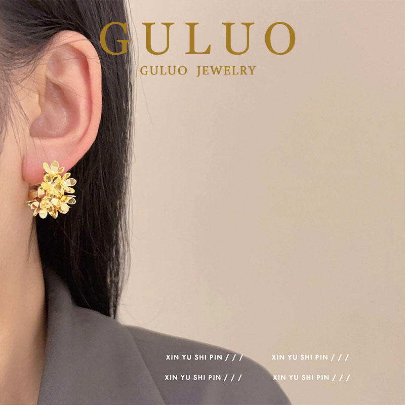合金耳饰 金色花朵C圈显白贵气耳圈百搭简约耳钉