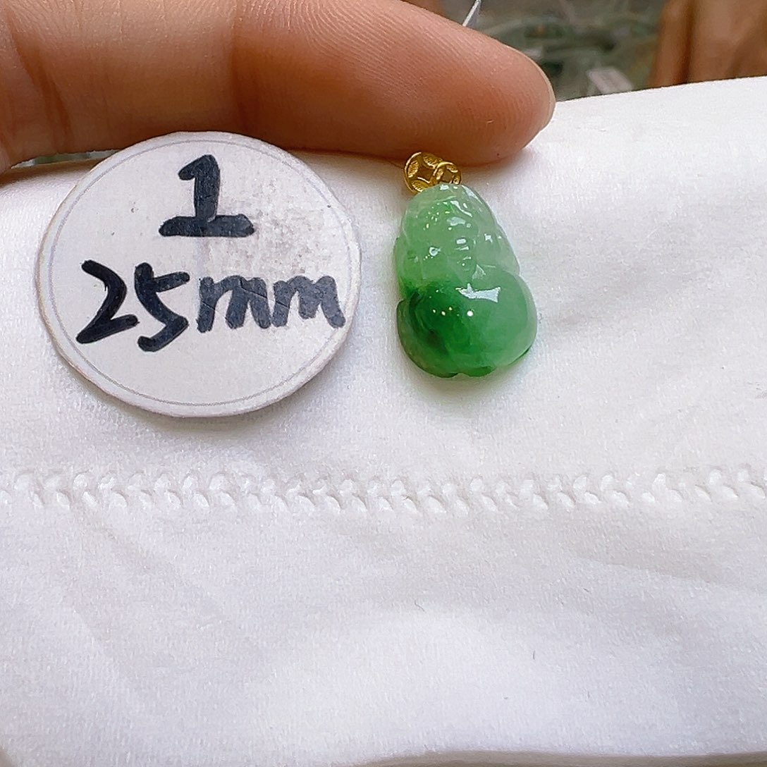 翡翠颈饰18K金镶嵌翡翠