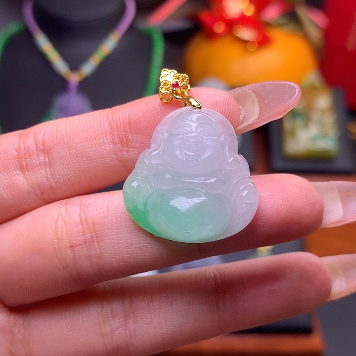 翡翠颈饰未镶嵌佛公