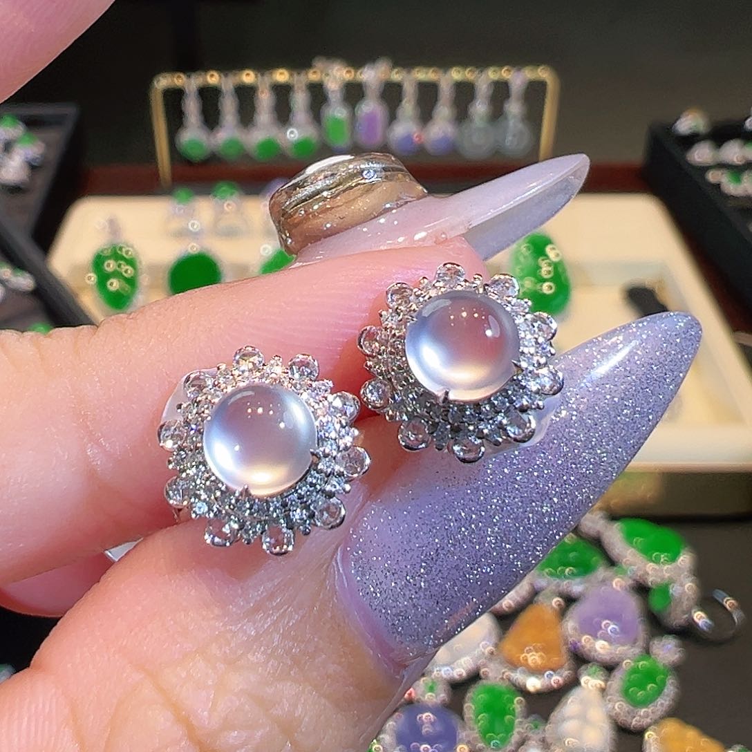 翡翠耳环18K金镶嵌翡翠