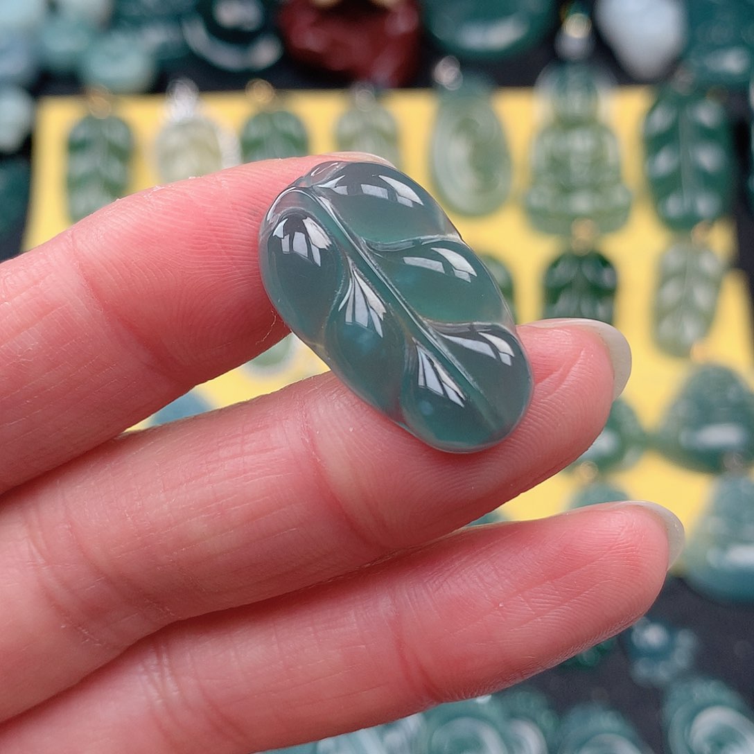 翡翠吊坠(不含链)未镶嵌吊坠