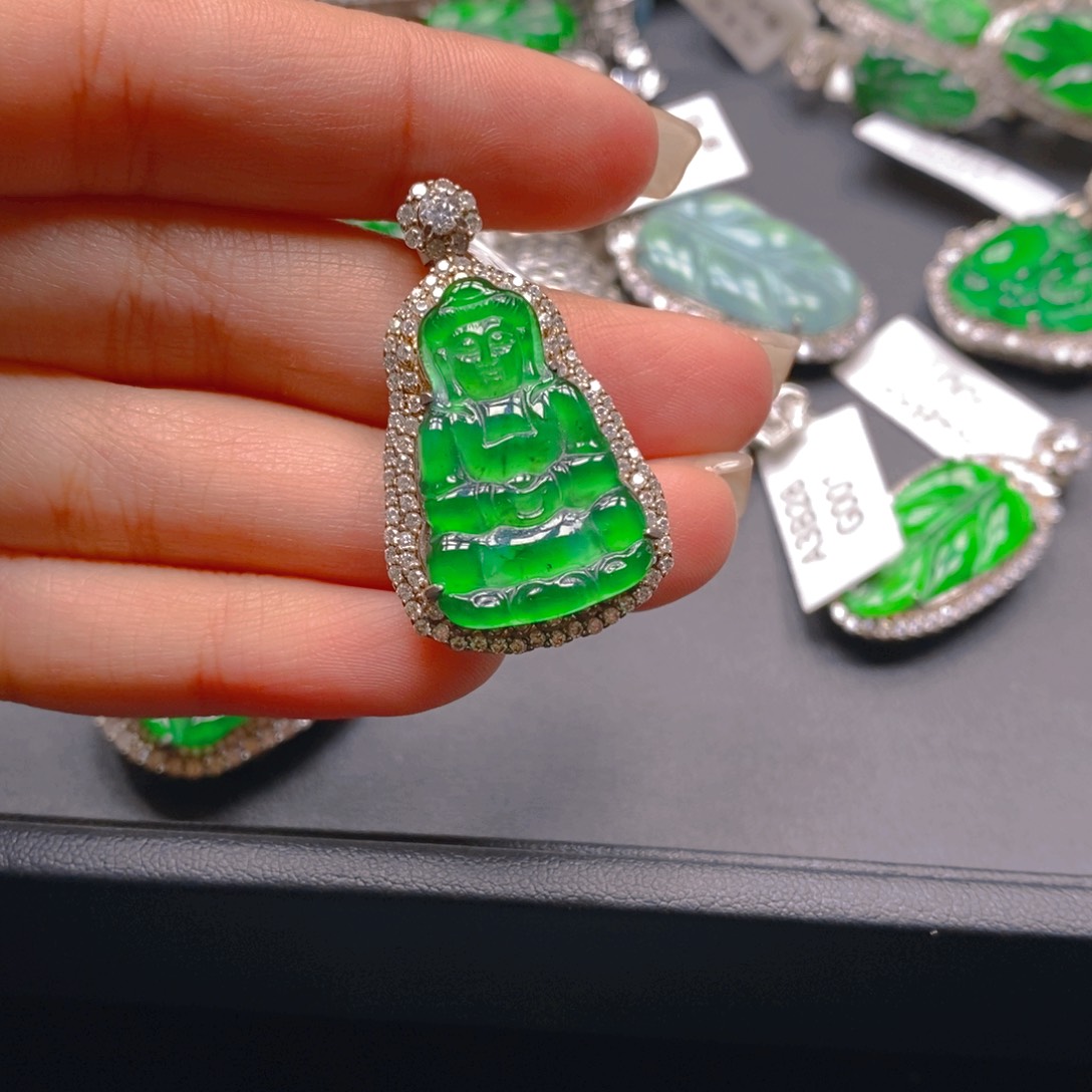 翡翠颈饰银S925镶嵌888888888