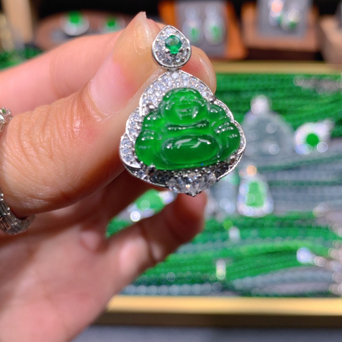 翡翠手链未镶嵌天然翡翠