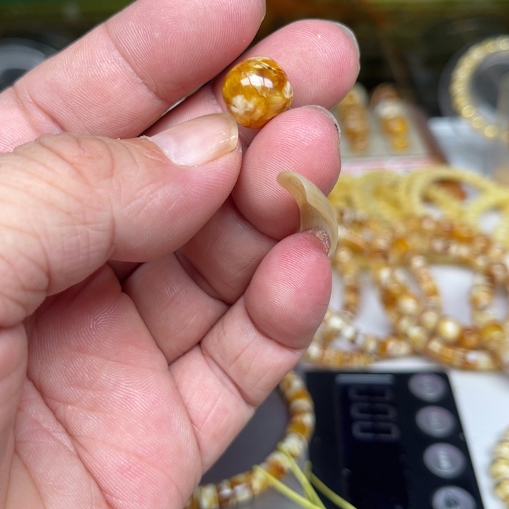 琥珀未镶嵌裸石27号