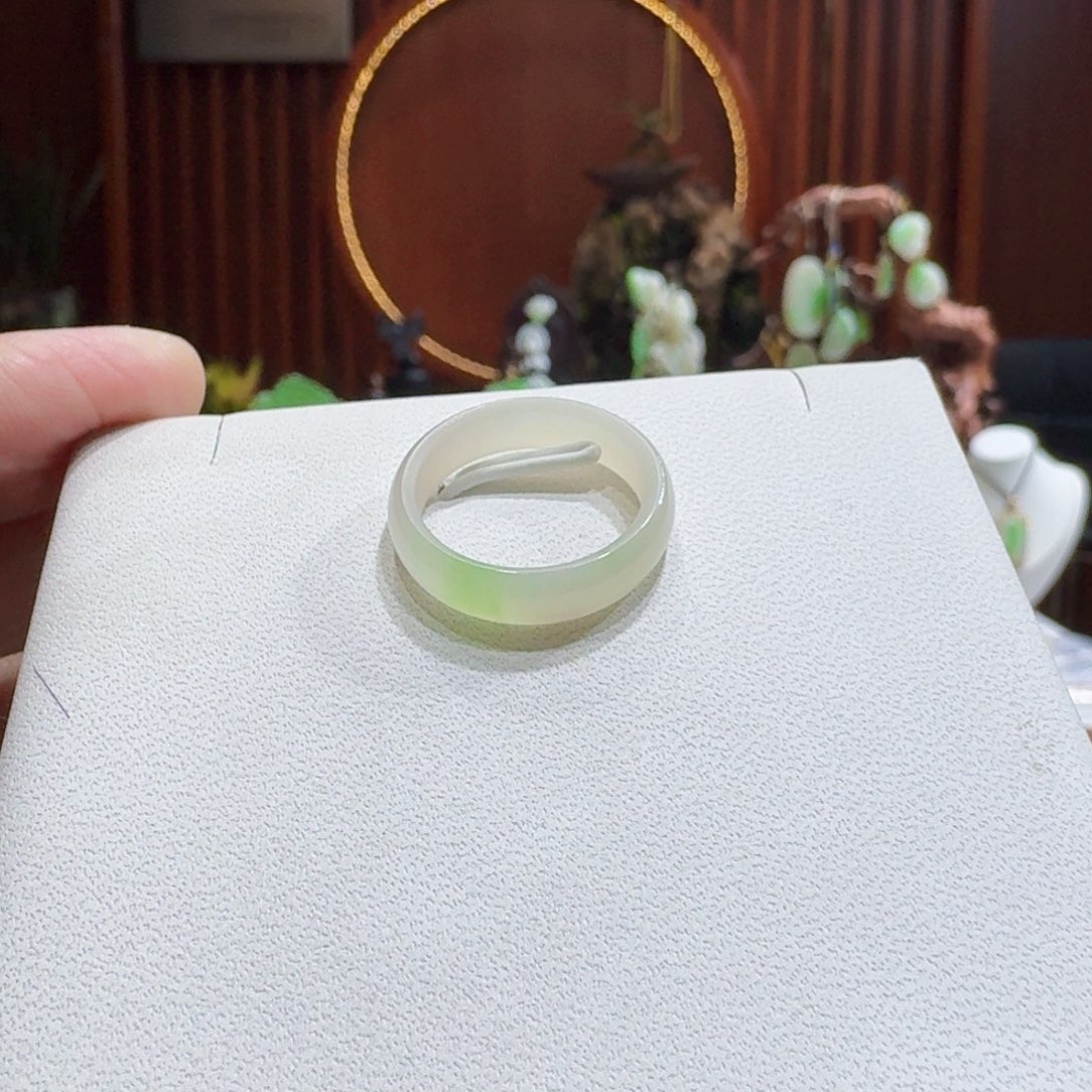 和田玉和田玉翠青卡18戒圈未镶嵌