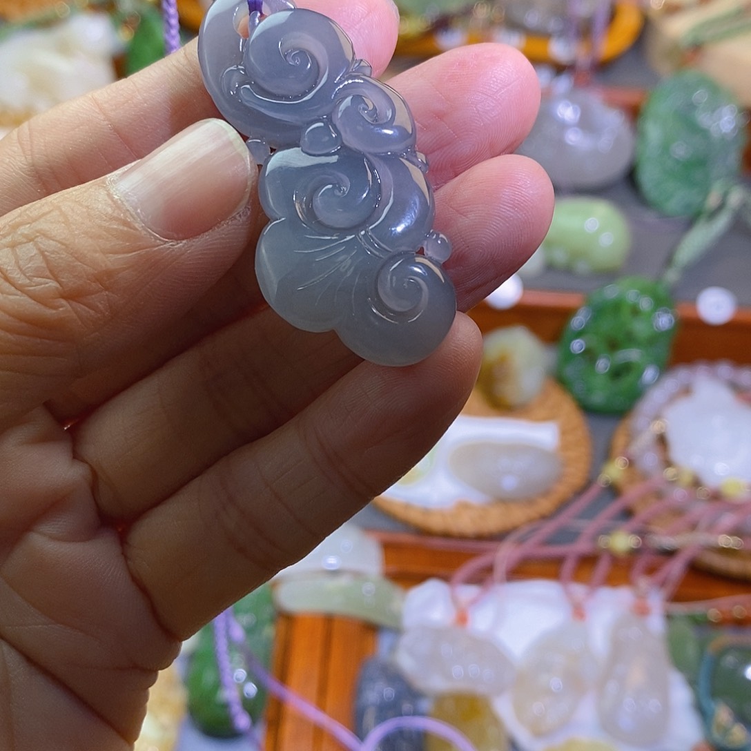 和田玉颈饰未镶嵌毛****)