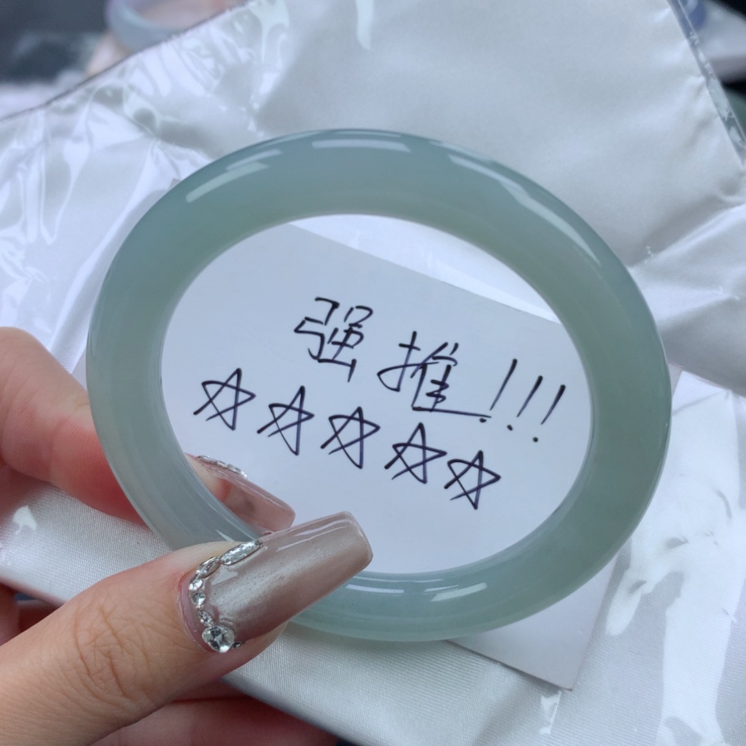 翡翠手镯未镶嵌56+圆条