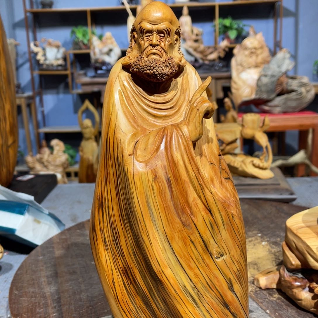 柏木（崖柏）问**何工艺品