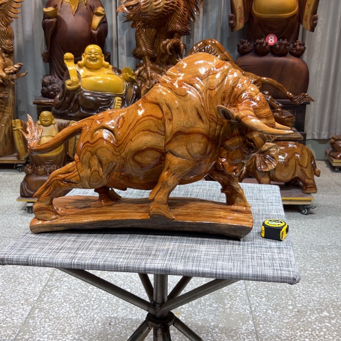 江***惋香樟木实木根雕摆件牛