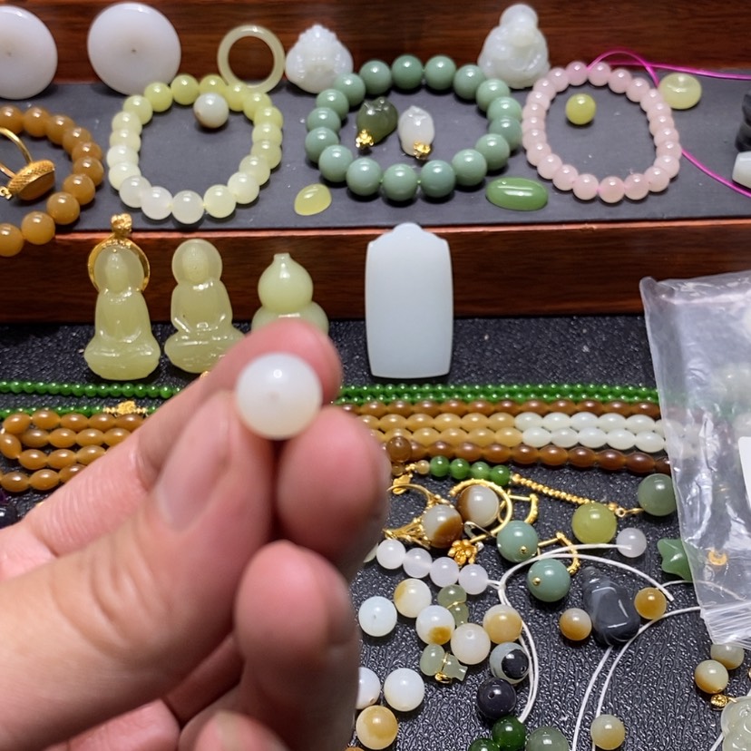 【闪购商品】吊坠(不含链)未镶嵌和田玉壶