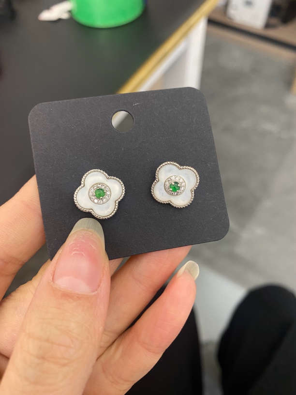 天然翡翠A货蛋面耳钉