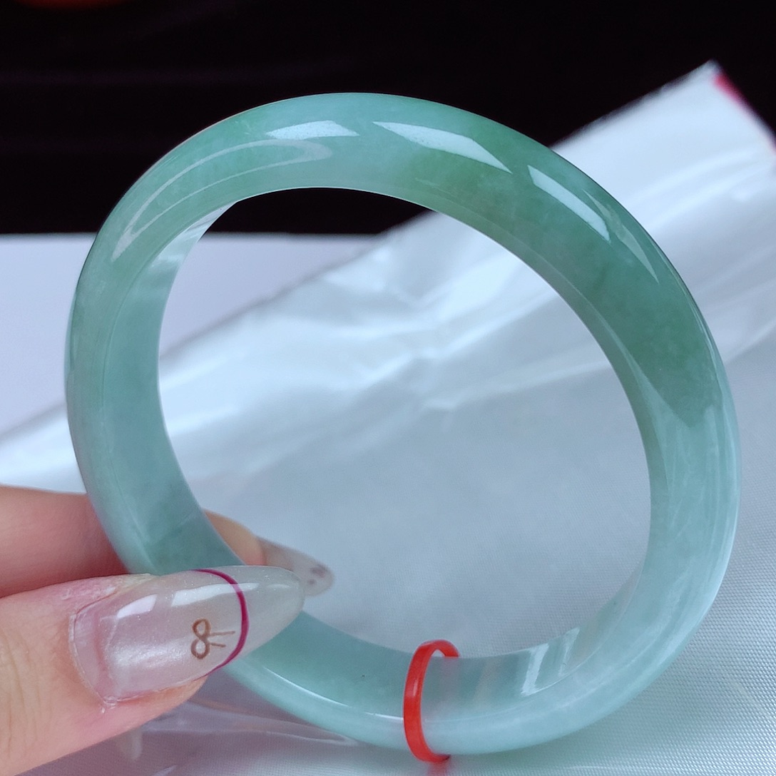 翡翠手镯未镶嵌58圈