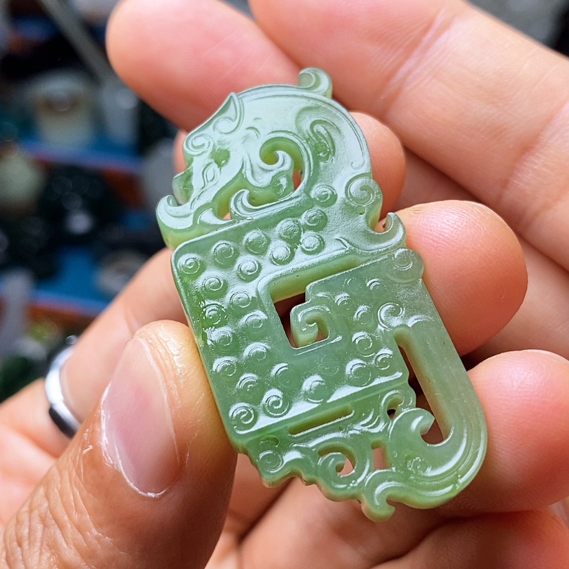 【闪购商品】颈饰未镶嵌和田玉（碧玉）