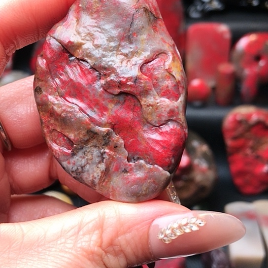 温***光昌化石昌化鸡血石原石挂件