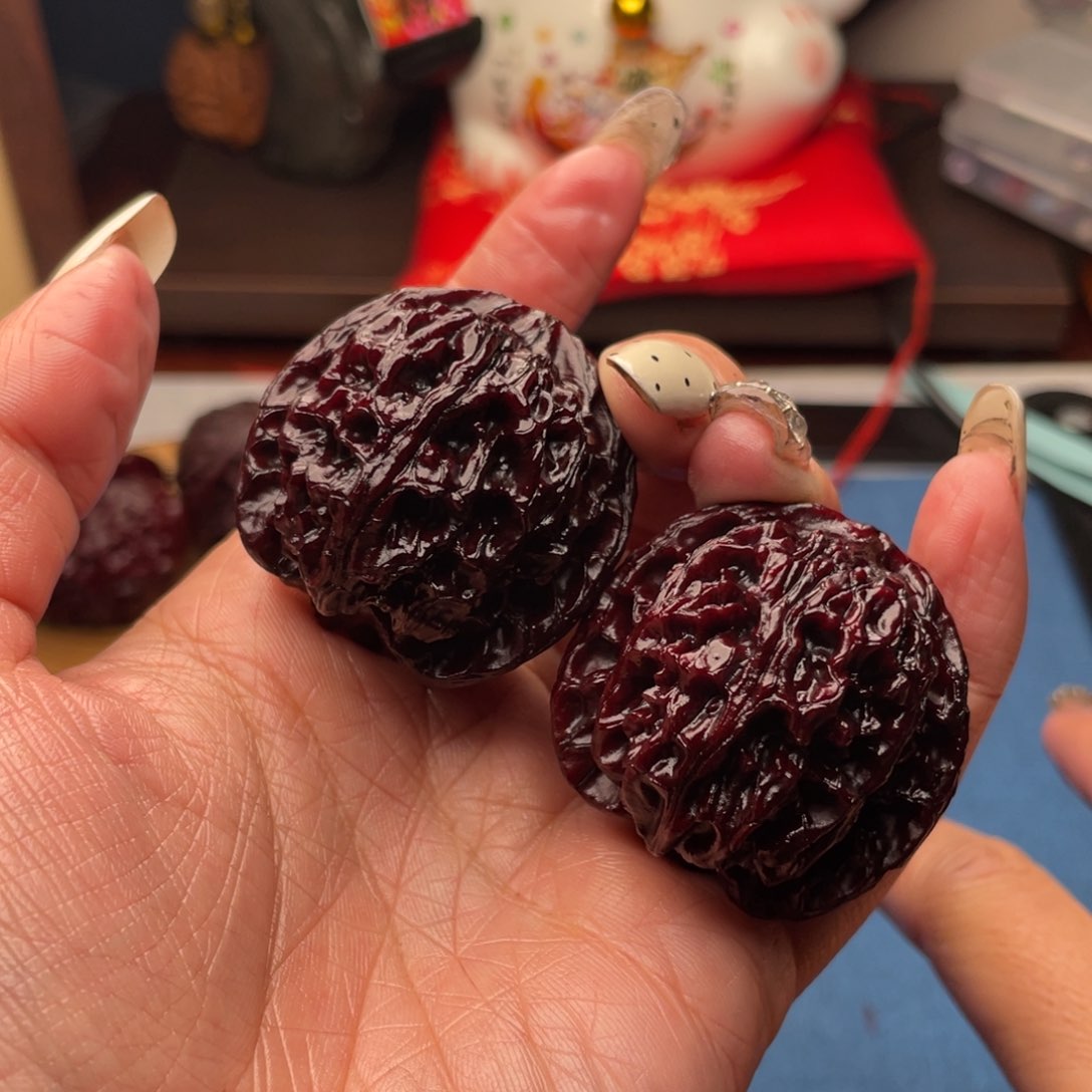 吊坠文玩核桃酒红苹果