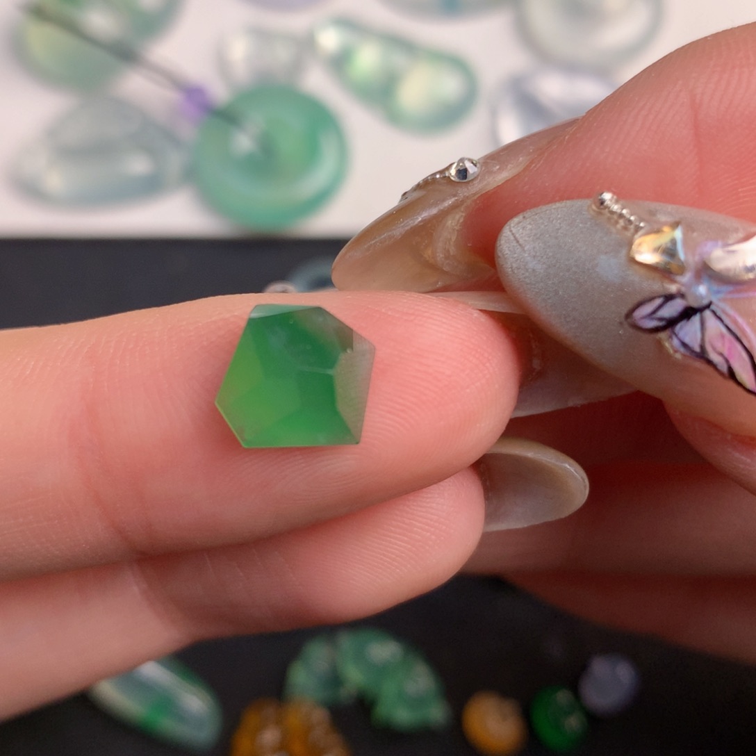 翡翠裸石9.67/9.25/5.27