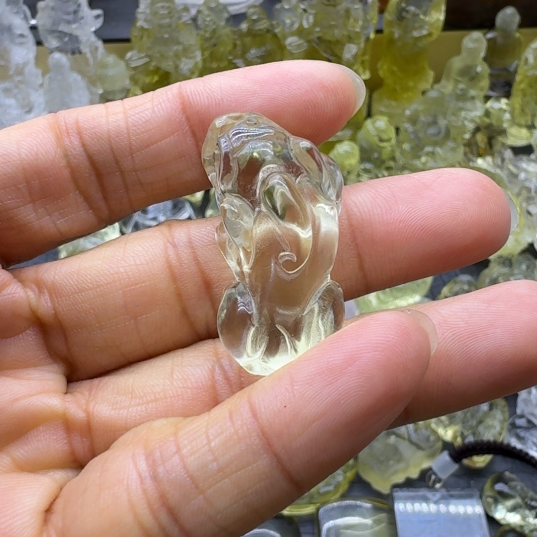 未镶嵌水晶珠宝半成品