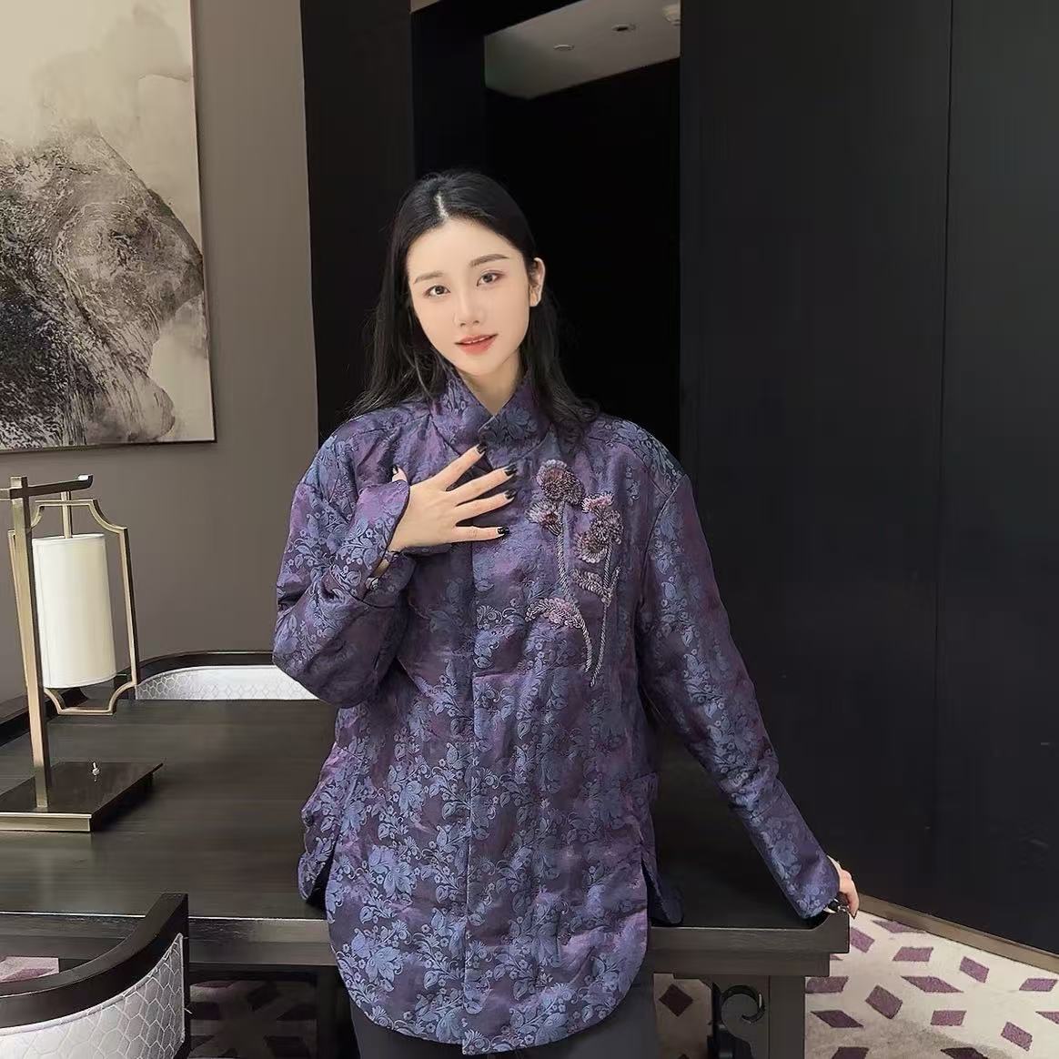 Betty Bairn【樱吹雪喻】新中式轻奢气质感立领刺绣90鹅绒服Q7226
