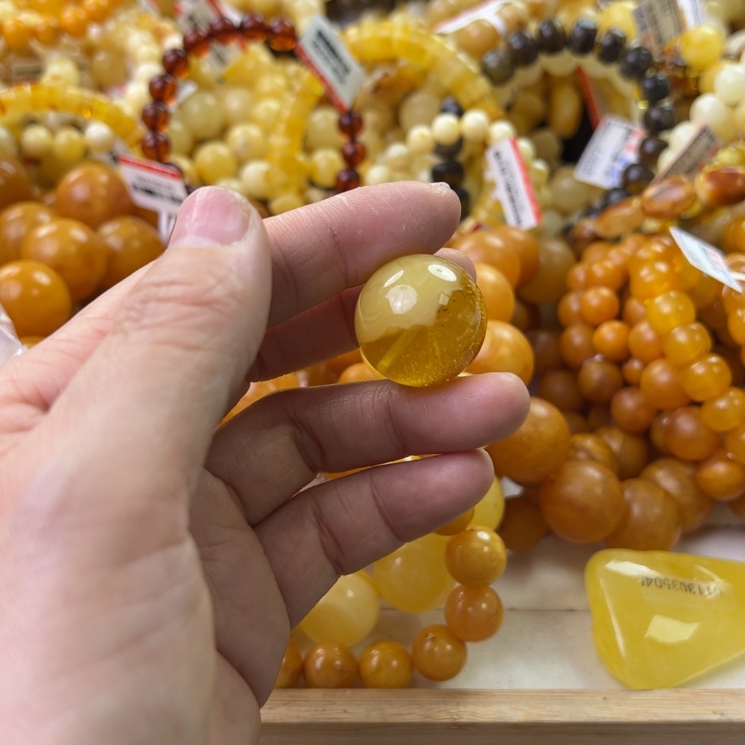 琥珀珠宝奇石未镶嵌