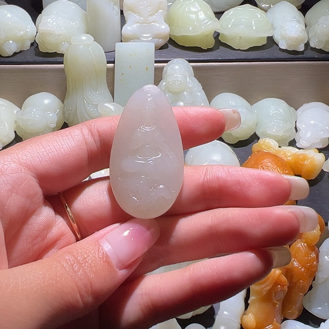 善***品和田玉未镶嵌颈饰