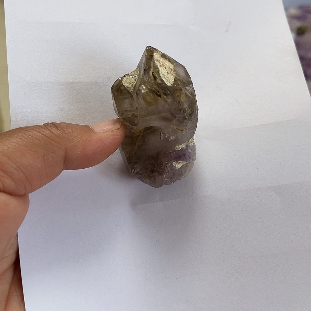 天然水晶原石未镶嵌水晶逛**悠