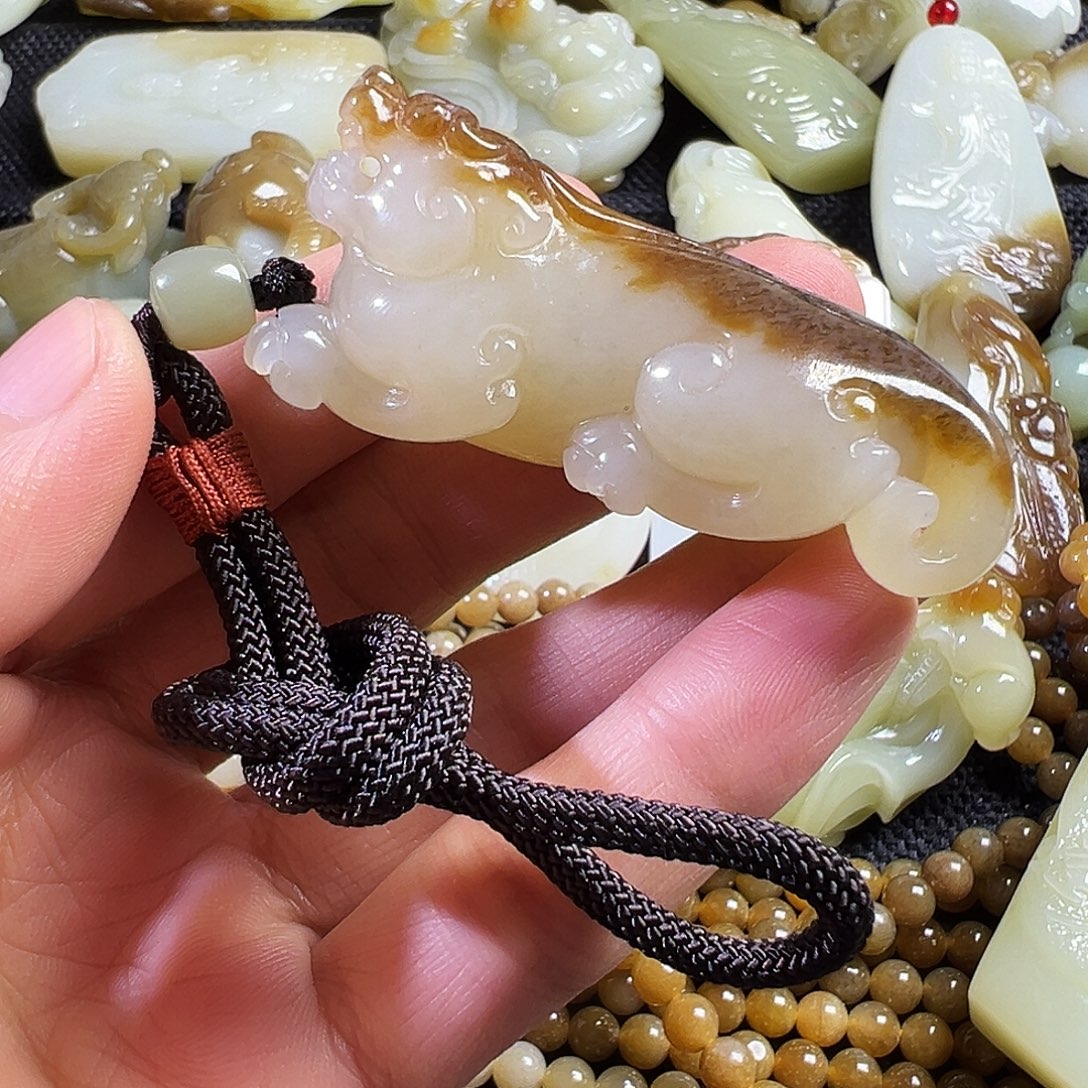 过***客和田玉未镶嵌吊坠(不含链)