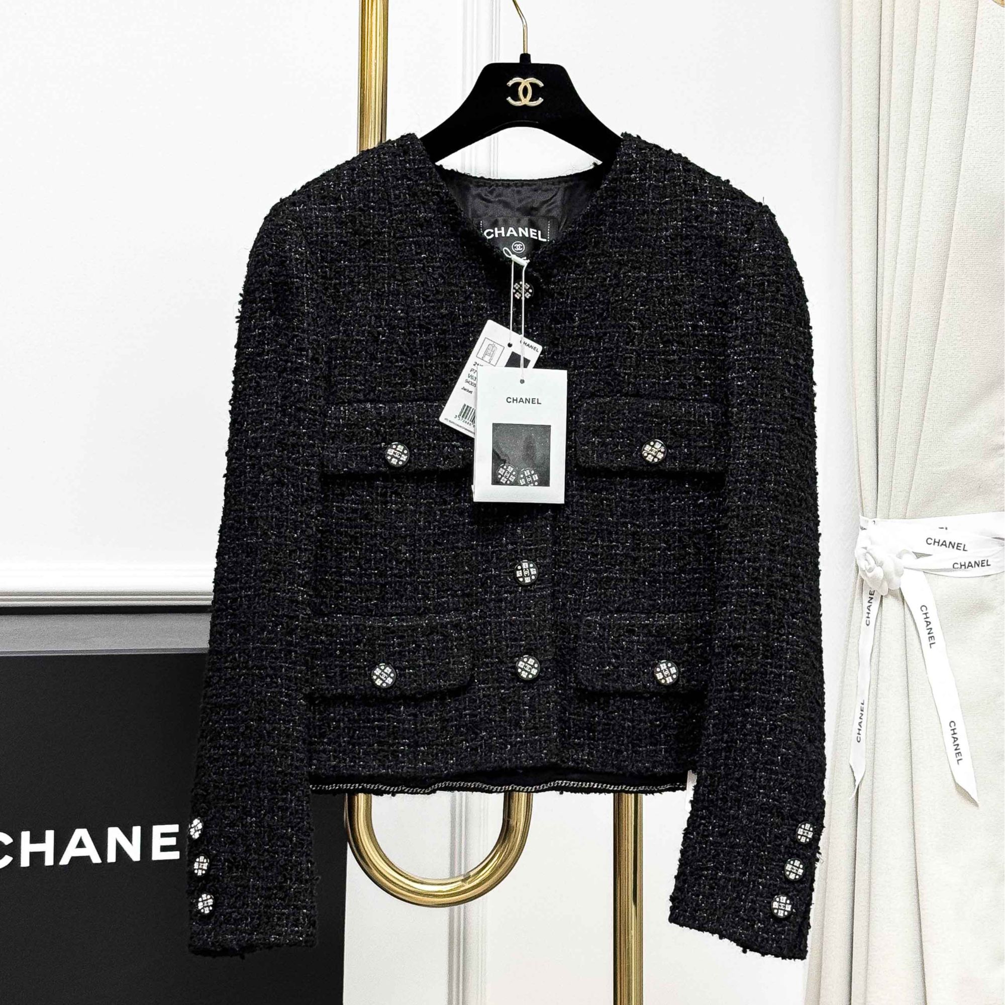 99新 Chanel/香奈儿 38码21K秋冬爆款黑色钻扣经典四口袋外套