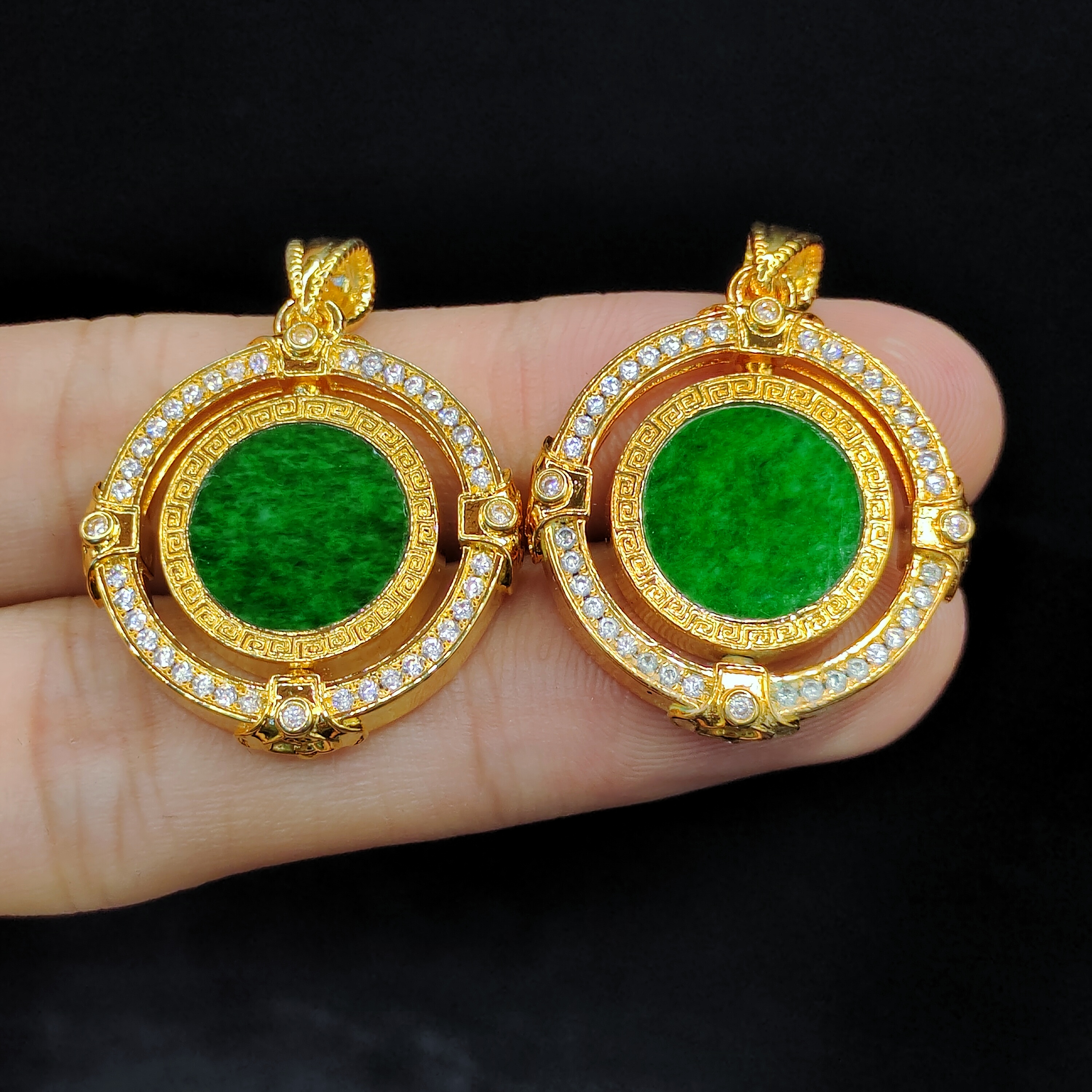 【老三珠宝】翡翠圆牌吊坠赠链Y31【多样性发其一】约12-4mm